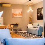 شقة Atico Alfonso | Amplio Centrico Renovado | 10 Pax *
