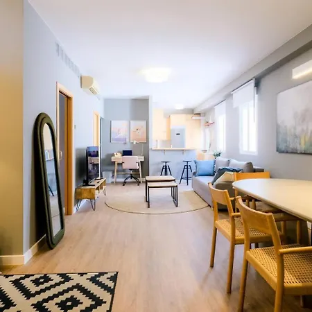 Atico Alfonso Amplio Centrico Renovado 10 Pax Apartment